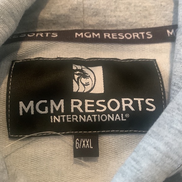 Womens XXL mgm sweatshirt - Picture 3 of 3